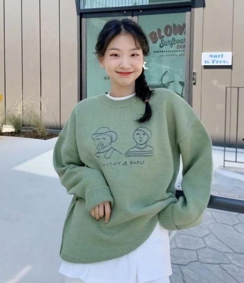 网红针织衫绿色搭配,网红针织衫的时尚绿色搭配指南”