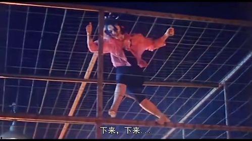 51吃瓜两女子打架,两女子街头激烈互殴，现场画面令人咋舌