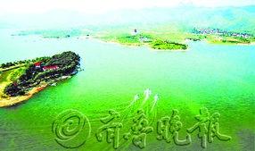 莱芜雪野吃瓜,夏日避暑胜地，吃瓜赏景两不误